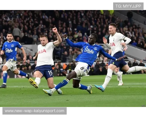 英超第10轮前瞻 桑德兰迎战埃弗顿 争夺重要三分激战即将上演 英超第10轮前瞻 桑德兰迎战埃弗顿 争夺重要三分激战即将上演