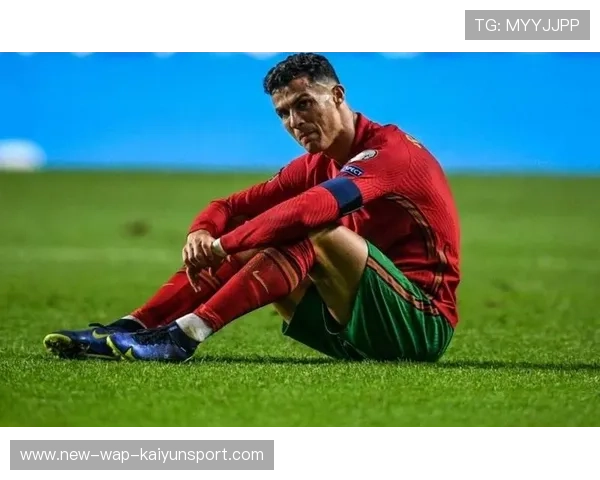 葡萄牙主帅强调C罗仍是球队核心领袖不可替代 葡萄牙主帅强调C罗仍是球队核心领袖不可替代