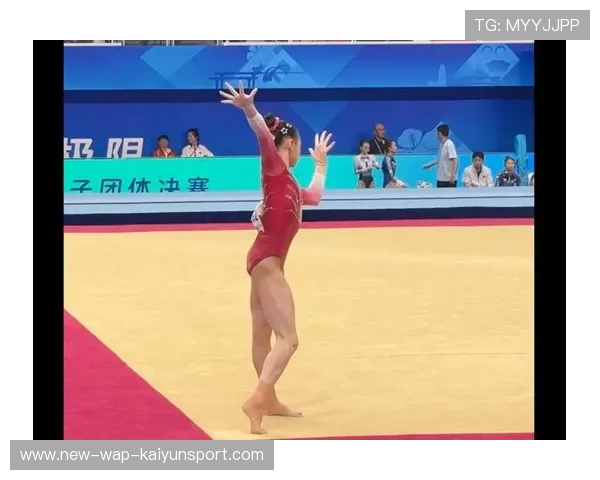 体操自由操动作衔接流畅如流水 体操自由操动作衔接流畅如流水