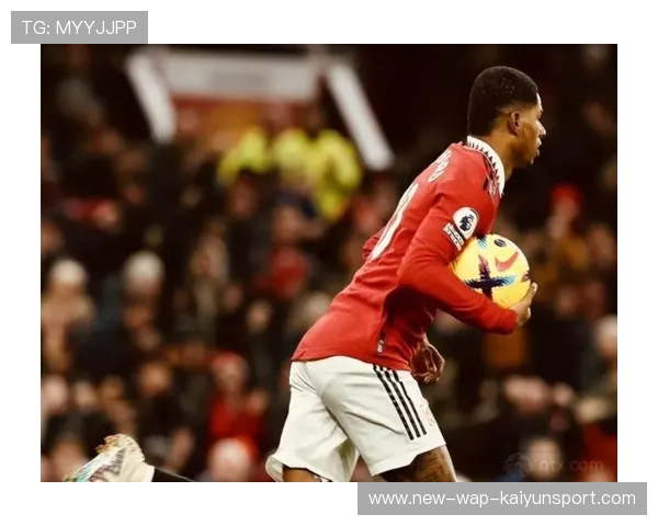 拉什福德弧顶远射曼联扩大比分